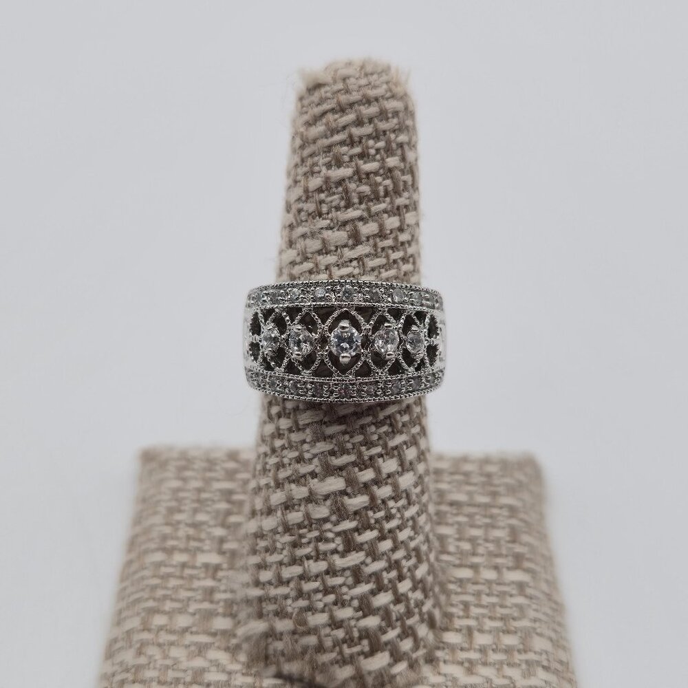 Size 7 Sterling Silver Fancy Bright Cubic Zirconia Band Ring A4227